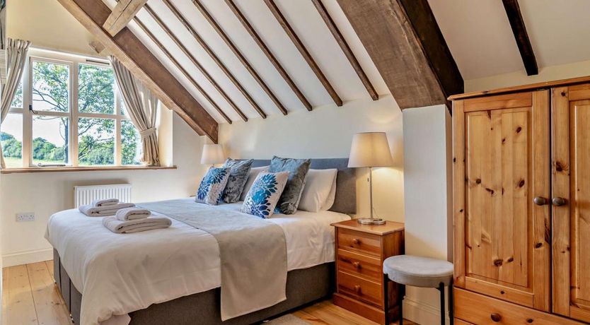 Photo of 2 Bed in Notton