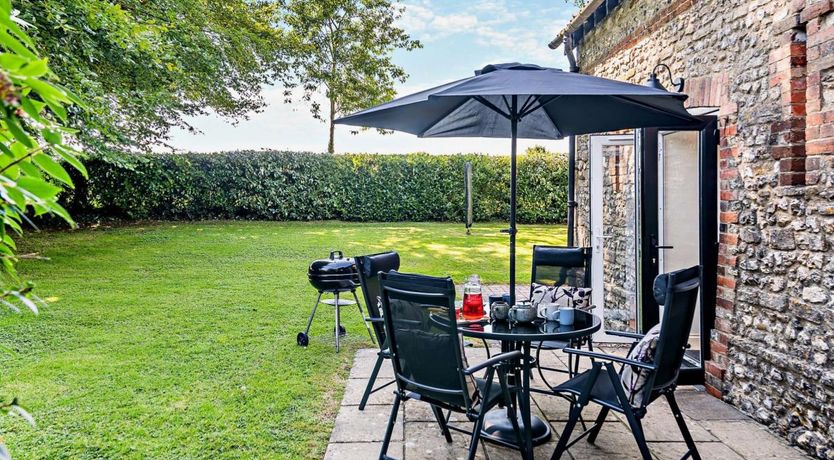 Photo of 2 Bed in Notton