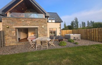 2 Bed in Forfar Holiday Cottage
