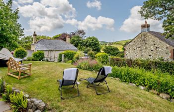 1 Bed in Newport Holiday Cottage