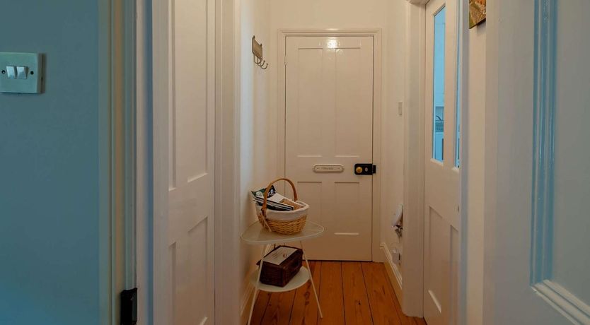 Photo of 1 Bed in Newport