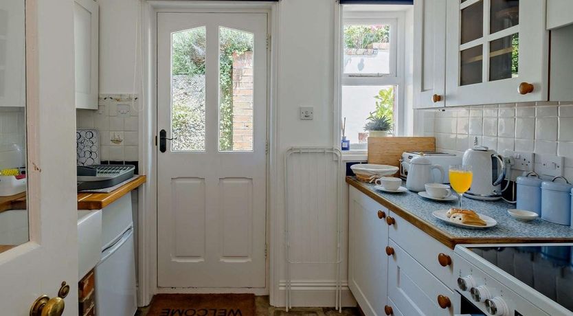 Photo of 1 Bed in Newport