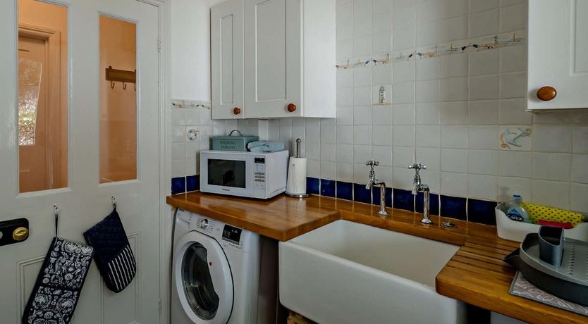 Photo of 1 Bed in Newport