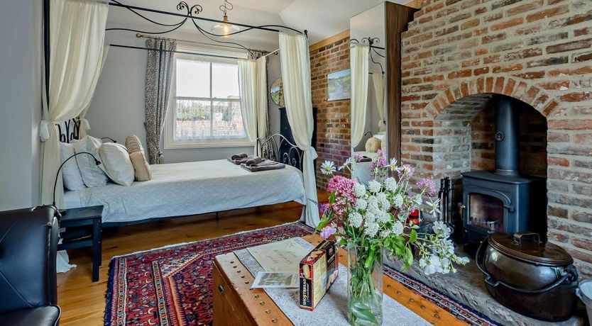 Photo of 1 Bed in Newport