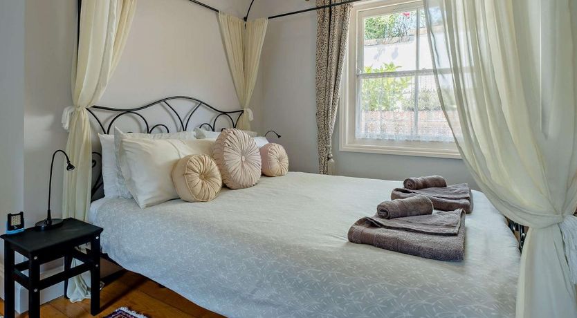 Photo of 1 Bed in Newport