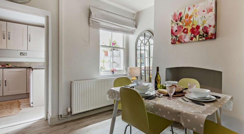 Photo of 2 Bed in Swanage