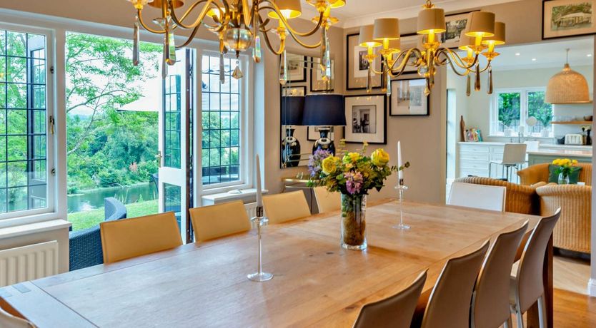 Photo of 5 Bed in Maidenhead