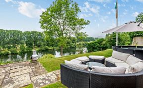 Photo of in Marlow  (92655)