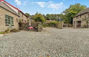 1 Bed in Haverfordwest Holiday Cottage