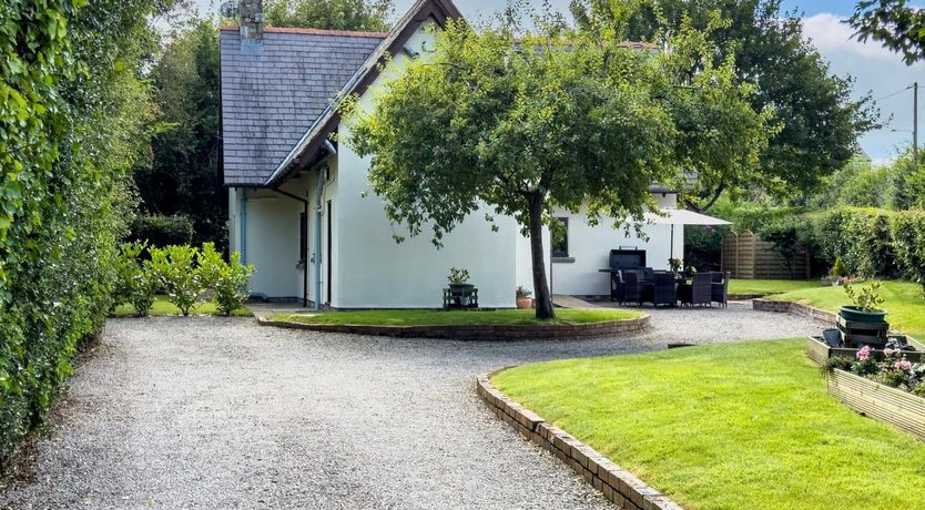 Photo of 4 Bed in Holywell