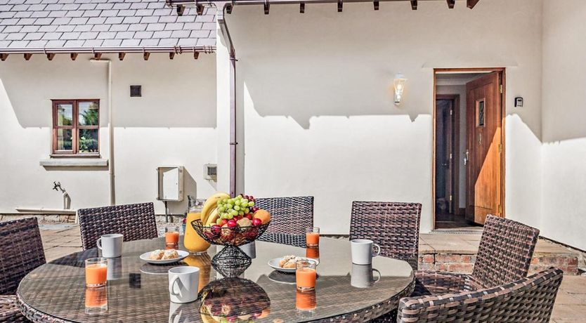 Photo of 4 Bed in Holywell