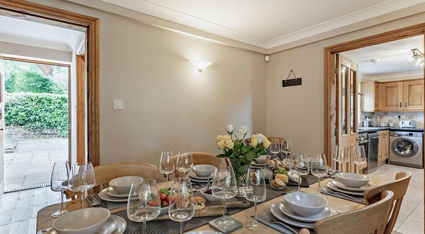 Photo of 4 Bed in Holywell