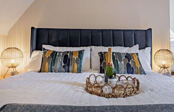 4 Bed in Holywell Holiday Cottage