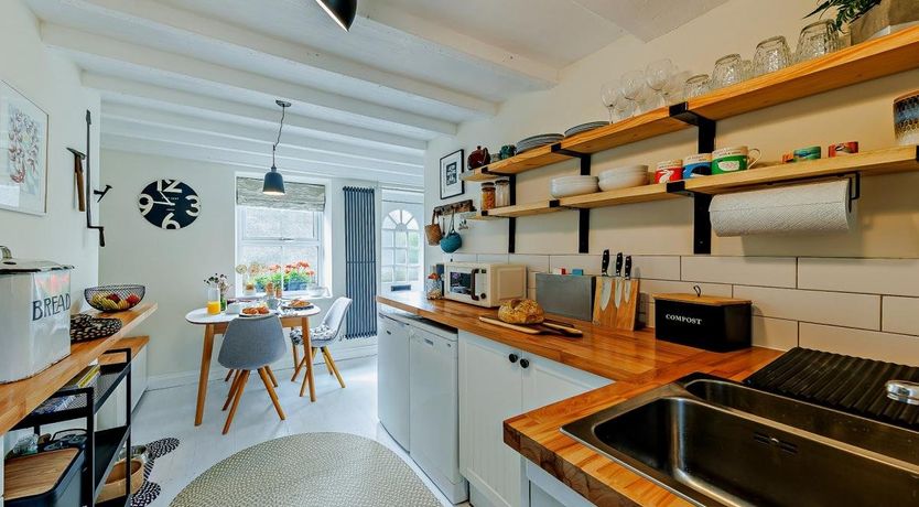 Photo of 1 Bed in Pennal