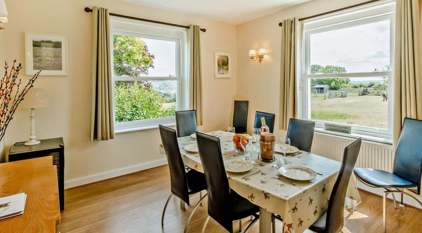 Photo of 4 Bed in Cowes