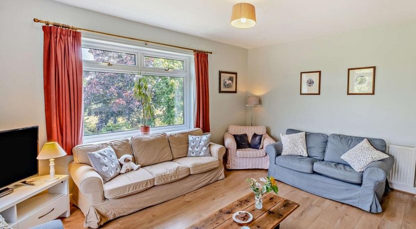 Photo of 4 Bed in Cowes