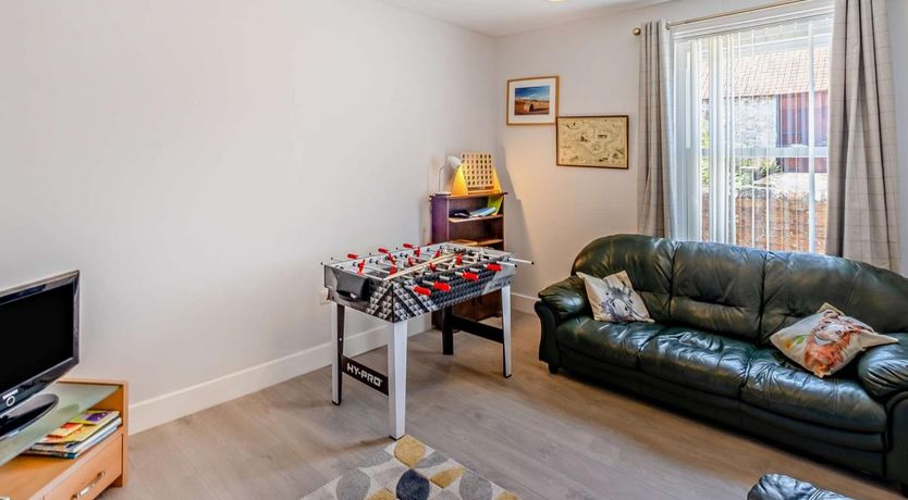 Photo of 4 Bed in Cowes