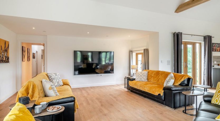 Photo of 5 Bed in Builth Wells