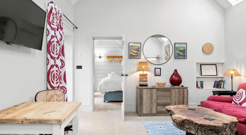 Photo of 1 Bed in Haytons Bent