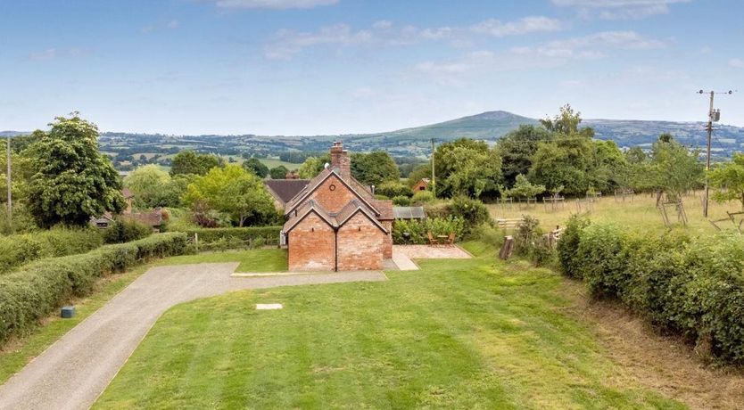 Photo of 1 Bed in Haytons Bent