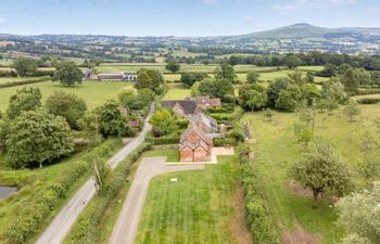 in Ludlow  (92768) Holiday Cottage