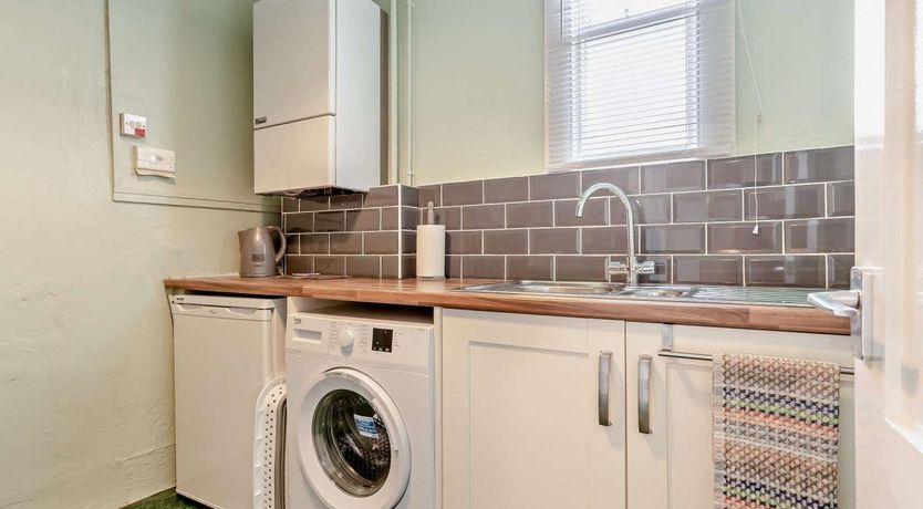 Photo of 4 Bed in Ilfracombe