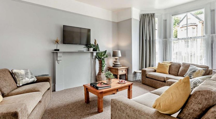 Photo of 4 Bed in Ilfracombe