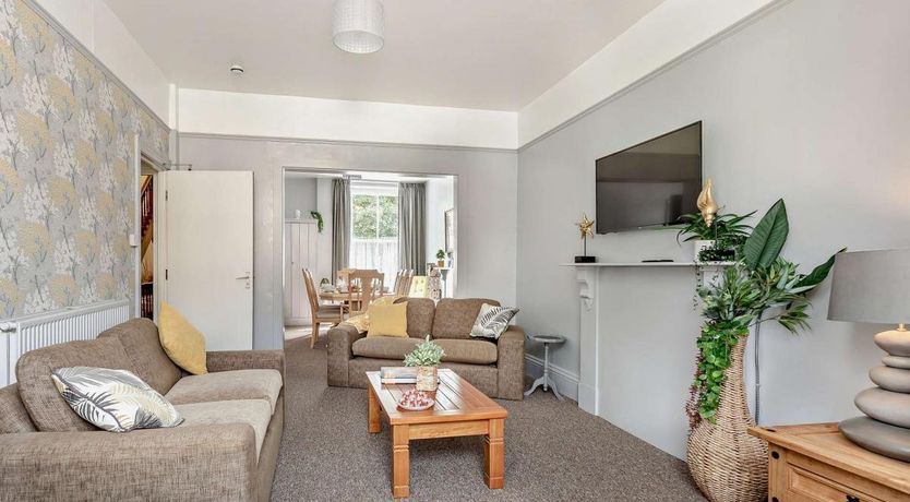 Photo of 4 Bed in Ilfracombe