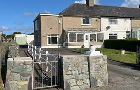 Morlais (Voice of the Sea) Holiday Cottage