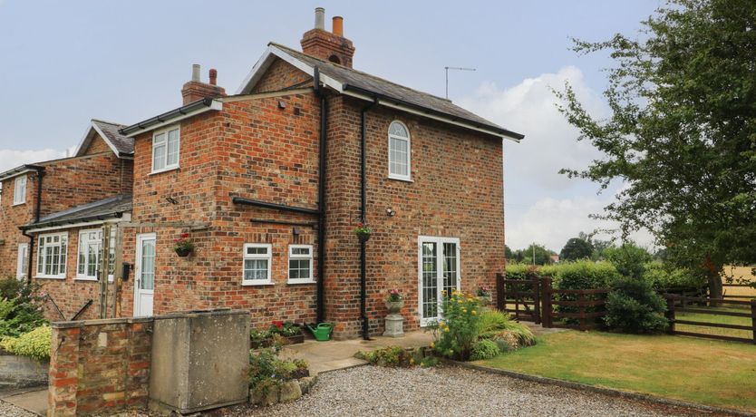 Photo of 2 Crosslands