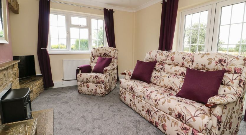 Photo of 2 Crosslands