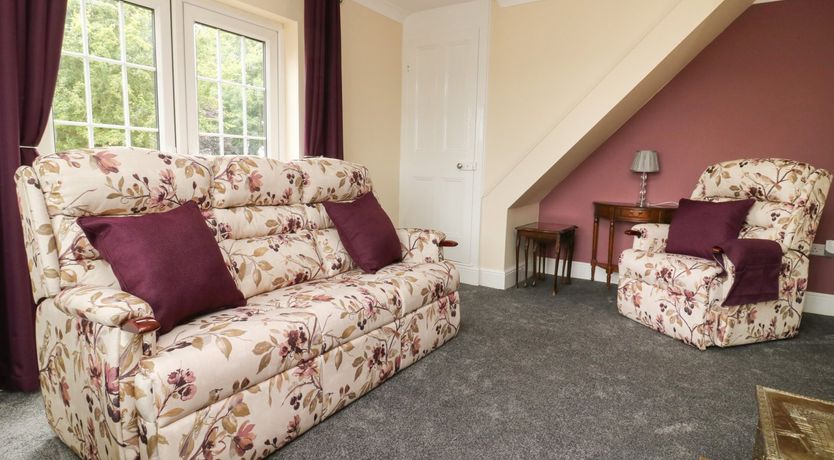 Photo of 2 Crosslands