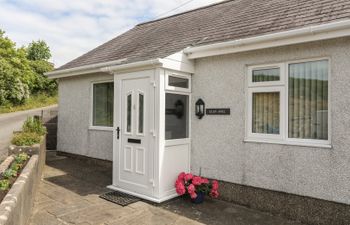 Glan Awel Holiday Cottage