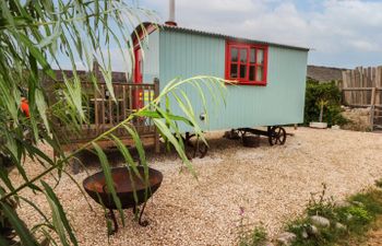 Shepherd's Hut Holiday Cottage