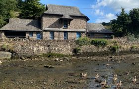 Photo of bridgend-barn