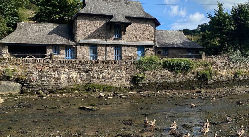 Photo of Bridgend Barn