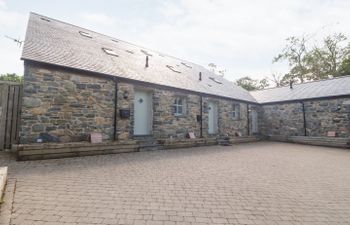 3 Pensyflog Barns Holiday Cottage