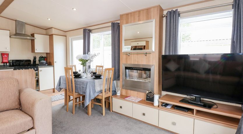 Photo of 50, Foxburrow Hang