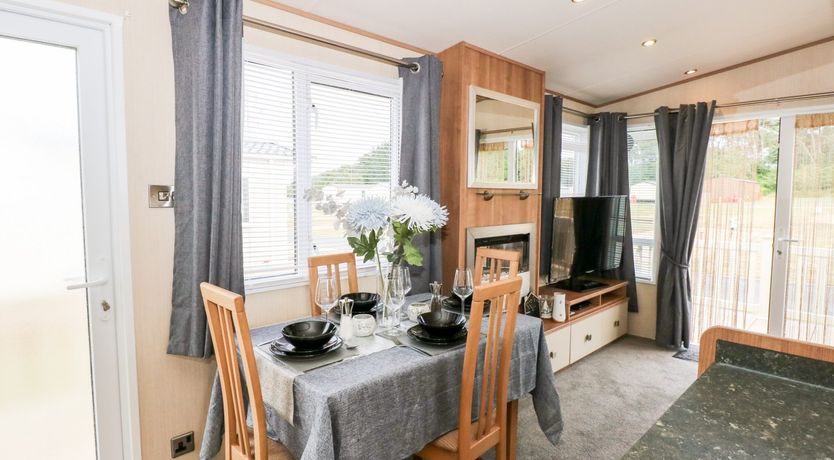 Photo of 50, Foxburrow Hang