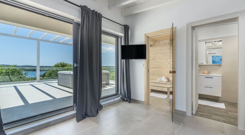 Photo of Ionian Siren