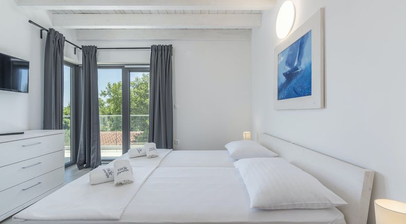 Photo of Ionian Siren