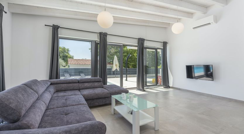 Photo of Ionian Siren