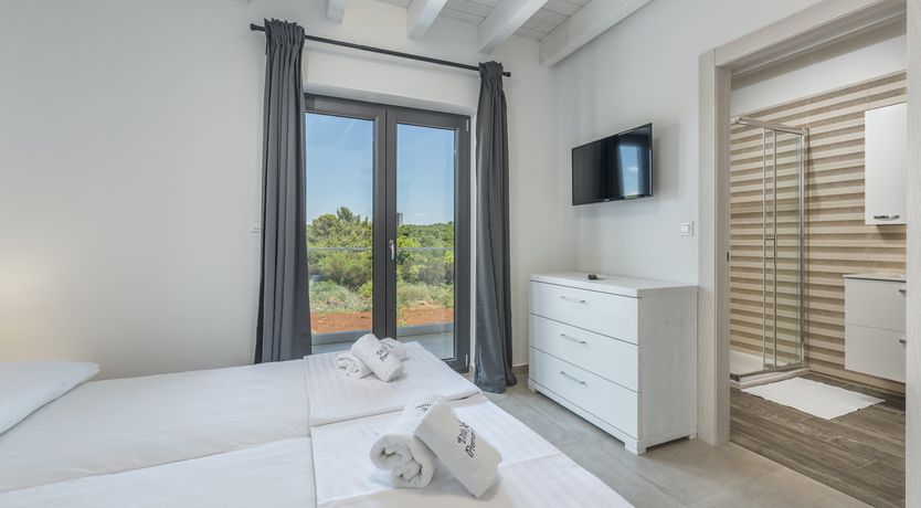 Photo of Ionian Siren