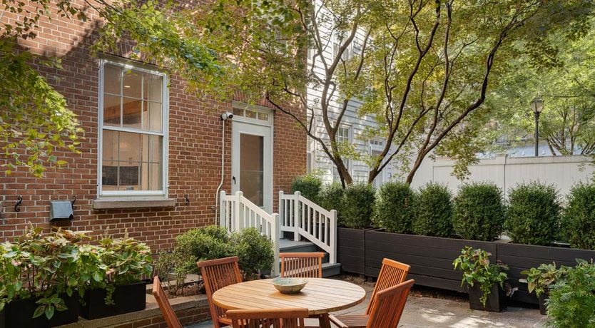 Photo of Manhattan Max