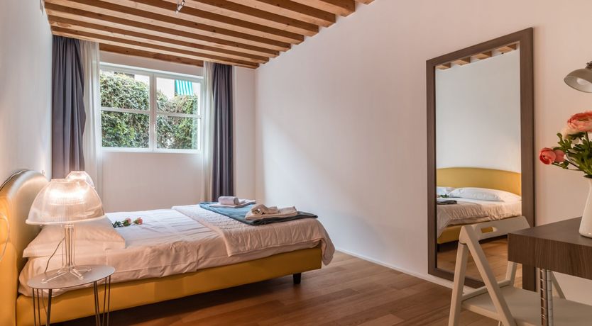 Photo of The Venetian Rose