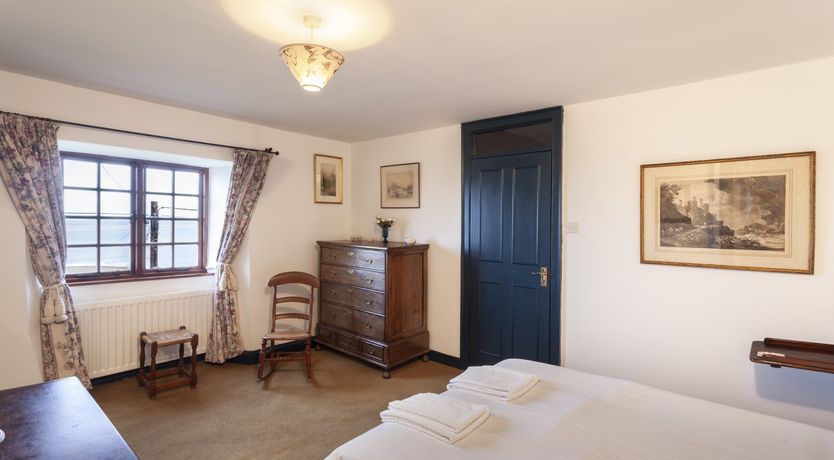 Photo of The Crows Nest, Porlock Weir