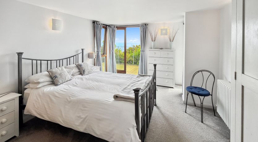 Photo of St Anthony's Cottage, Porlock Weir