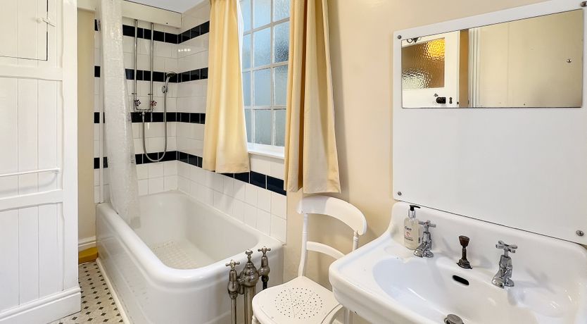 Photo of Orchard Cottage, Brayford