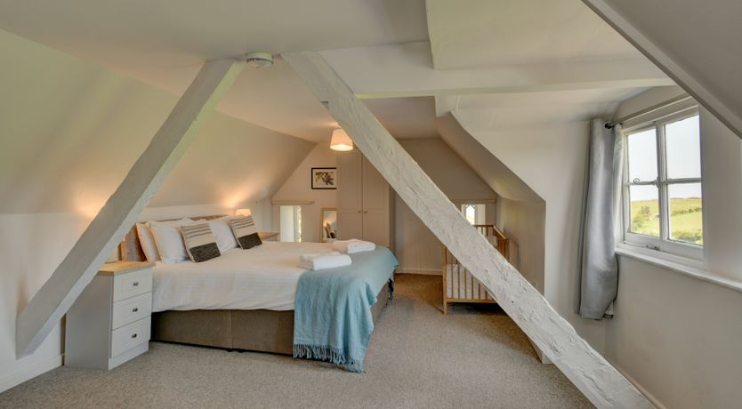 Photo of Yenworthy Cottage, Countisbury