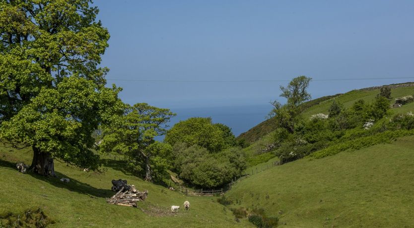 Photo of Yenworthy Cottage, Countisbury